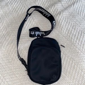 lululemon belt bag
